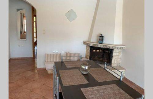 Roumeli Villa | 80 m² Villa ∙ 2 bedrooms ∙ 4 guests