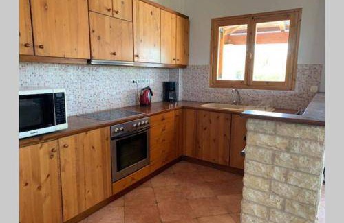 Roumeli Villa | 80 m² Villa ∙ 2 bedrooms ∙ 4 guests