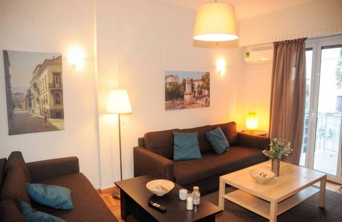 Anafiotika Apartment | 82 m² Apartment ∙ 2 bedrooms ∙ 9 guests