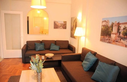 Anafiotika Apartment | 82 m² Apartment ∙ 2 bedrooms ∙ 9 guests