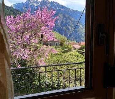 Konitsa Apartment | 90 m² Apartment ∙ 2 bedrooms ∙ 5 guests