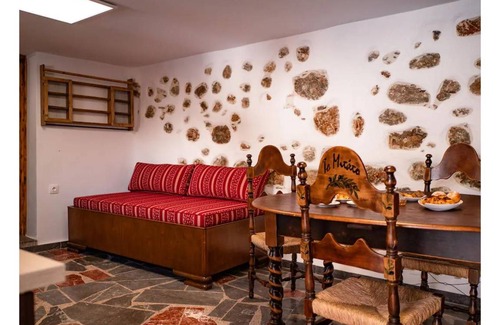 Kouroutai Apartment | 90 m² Apartment ∙ 3 bedrooms ∙ 7 guests
