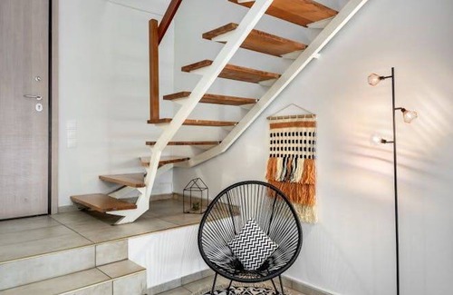 Vouliagmeni Apartment | 92 m² Apartment ∙ 2 bedrooms ∙ 4 guests