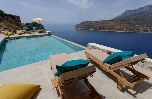 Limeni House | 95 m² House ∙ 3 bedrooms ∙ 8 guests