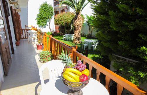 Skiathos Town Apartment | 95 m² Serviced apartment ∙ 3 bedrooms ∙ 9 guests
