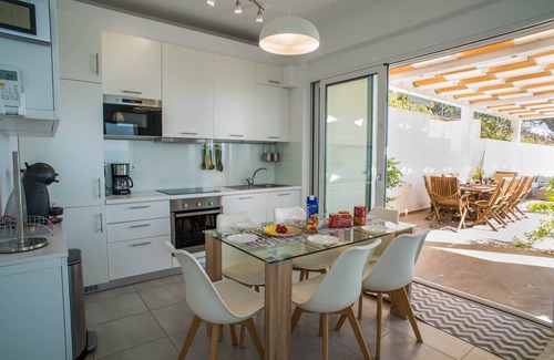 Apokoronas Villa | A breathtaking view of Souda-Chania bay and the White Mountains