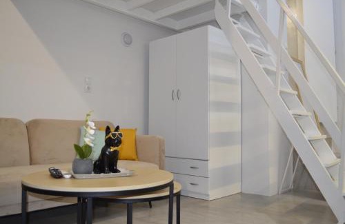 Agios Dimitrios Apartment | AIOLOS near metro Apartment in ALIMOS