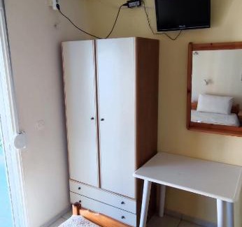 Olymbiaki Akti Apartment | Alexander