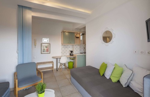 Neos Marmaras Apartment | Alterra Vita Apartments - Apartment with Terrace