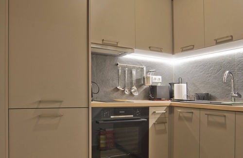 Kinosargous Apartment | Althea Luxury Apt City View, Walk to Acropolis