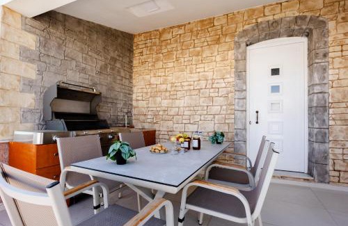 Prines House | Amarildo Holiday Home, with private pool!