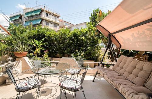 Palaio Faliro Apartment | Amazing House with Jacuzzi and Huge PVT Garden