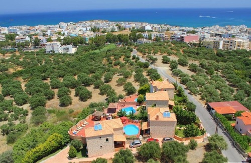 Old Hersonissos Villa | Amfitriti Villa|4-Bedrooms Villa with Private Pool