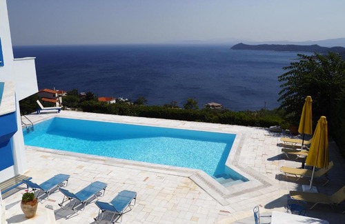 Marathon Villa | Anemolia Luxurious Maisonette