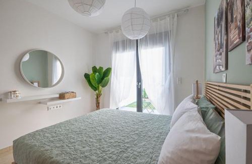 Petaloudes Apartment | Anna Maria Suite