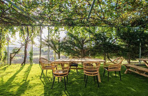 Oropos Apartment | Apartment ∙ 1 bedroom ∙ 2 guests