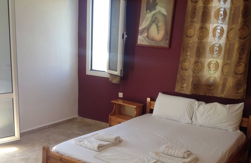 Pilalimata Apartment | Apartment for 4 with garden and partial sea view.