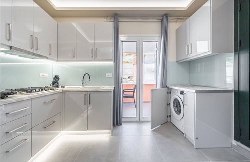 Sidari Apartment | Apartment 'Luxury Stay' with Mountain View, Wi-Fi and Air Conditioning