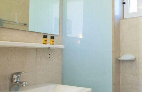 Gerani Apartment | Apartment only steps from the beach
