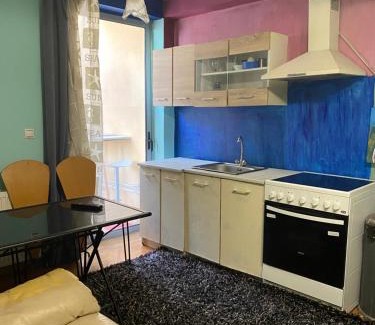 Alimos Apartment | Apartment with barbecue 1 km beach