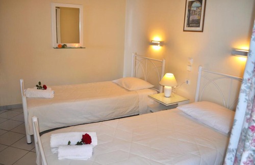 Sinarades Apartment | Apartments Papadatos - Pelekas Beach, Corfu