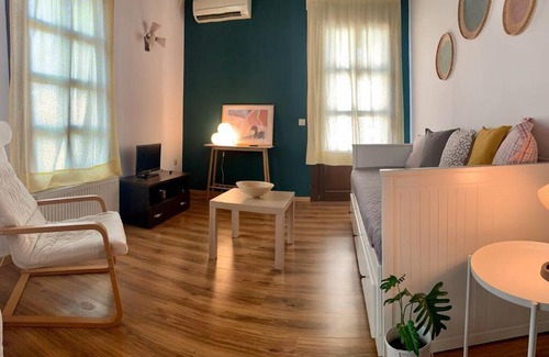 Old Town Apartment | Archontiko Theofilou with private Parking