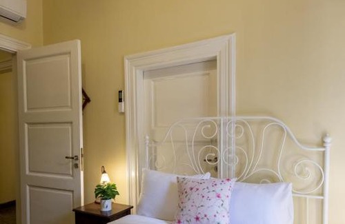 Psirri Apartment | Aristofanous traditional guest house in Psyri