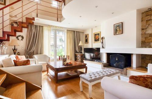 Palaio Faliro Villa | Artistic Villa Luxury
