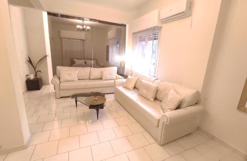 Athens Apartment | Athens Lavish Appartment