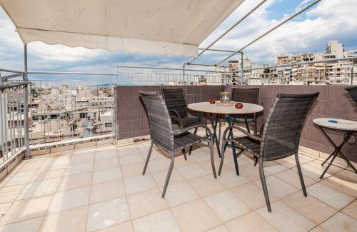 Ilioupoli Apartment | Athens Serenity