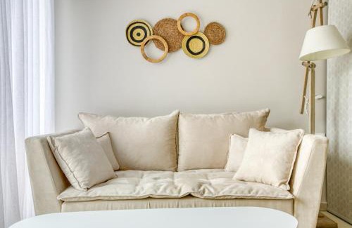 Plaka Apartment | Avgi - Premium Acropolis view - family bedroom