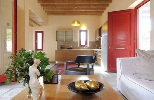 Andros Villa | Blue Villa – 3BR Sea View with Garden & Veranda