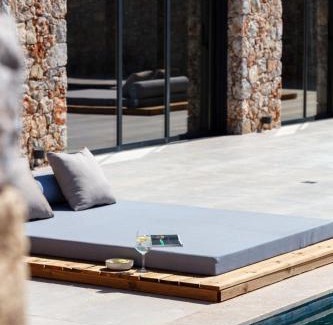 Apokoronas Villa | Boutique villa Dionysos Heated Pool & Sauna