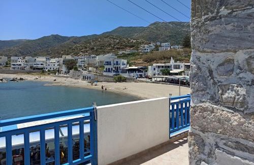 Apollonas Apartment | By the Sea!