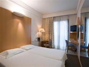 Plaka Hotel | Central Hotel