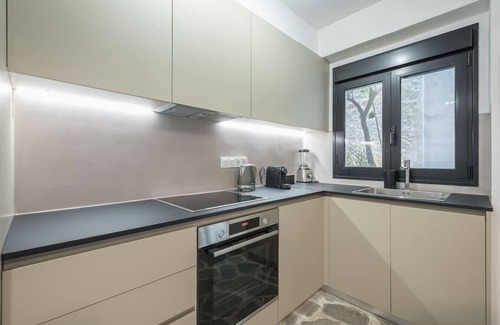 Athens City Centre Apartment | Centric designed apartment with a garden