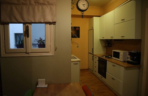 Omonia Apartment | CENTRO 50sqm, 3rd floor apartment, of a very central block of flats ,in Athens.