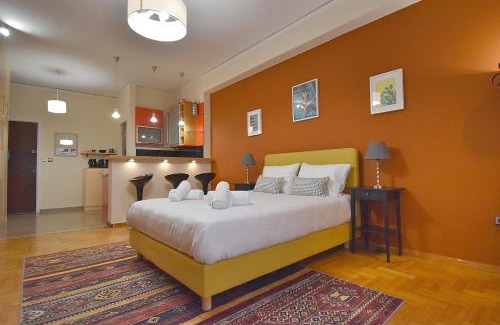 Plaka Apartment | Check Point - Down Town