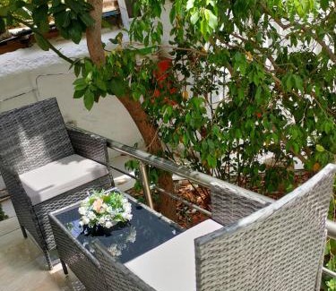 Archangelos House | Cleopatra's House Apartments