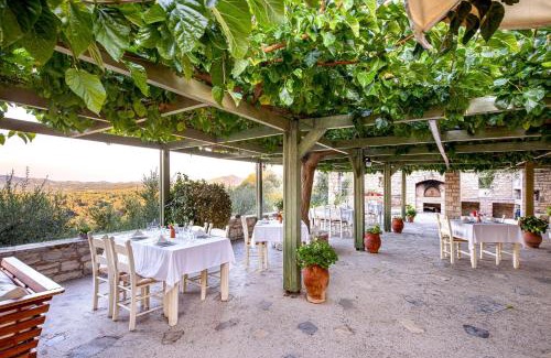 Aggeliana Hotel | Dalabelos Estate - Traditional Agrotourism Complex