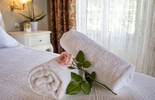 Mpogdanatika House | Delightful traditional stone house, brand new, very spacious