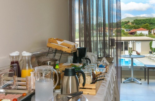 Laganas Apartment | Deluxe Apartment with Pool View