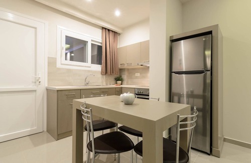 Laganas Apartment | Deluxe Two-Bedroom Apartment