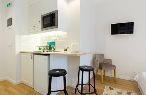Kinosargous Apartment | Dinostratus House, Studio 1&5