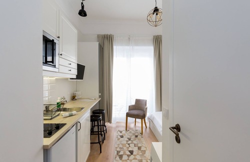 Kinosargous Apartment | Dinostratus House, Studios 3&4
