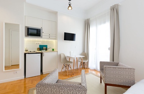 Kinosargous Apartment | Dinostratus House, Studio 8