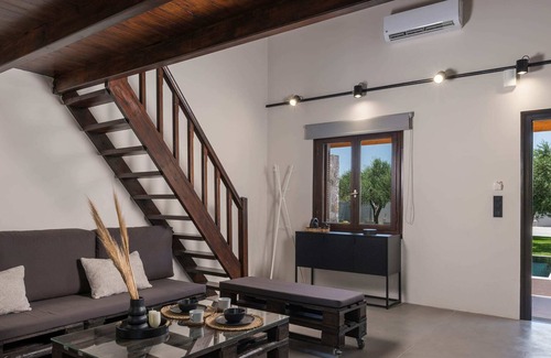 Katsifariana Villa | Eightyfour Living with private pool