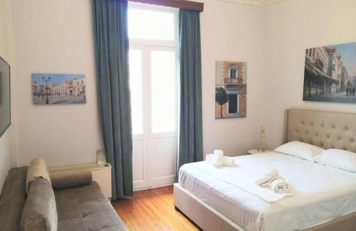 Plaka Apartment | Elegant apartment under the Acropolis