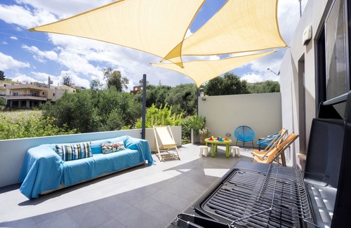 Daratsos House | elegant apartment-vacation house group