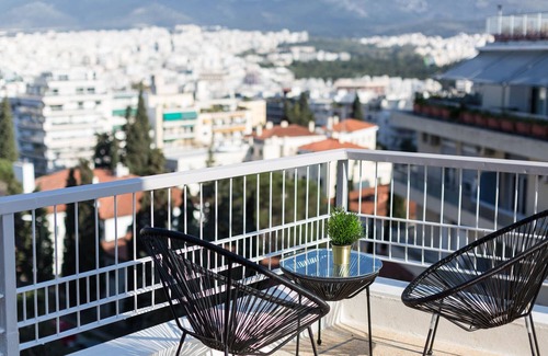 Kolonaki Apartment | Elegant Luminous 3BD Apartment in Kolonaki